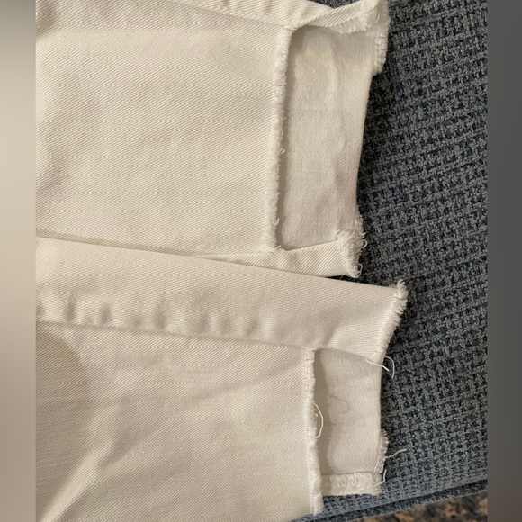 Vineyard Vines White Stepped Hemmed Jeans - Picture 5 of 8